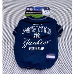 Officially Licensed New York Yankees Baseball Dog Shirt Pet Apparel Size Medium